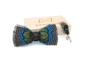Mandujour Elegant Polka Dot Pheasant Feather Bow Tie and Lapel Pin Set - Handcrafted Accessories for Groom