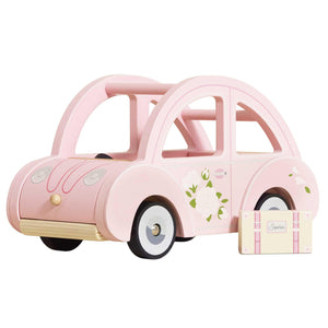 Le Toy Van - Wooden Daisylane Sophie's Car Accessories Play Set for Dolls Houses - Wooden Car Toy with Luggage Accessory - Dollhouse Accessories - Suitable for Ages 2+,Bright Pink, Medium