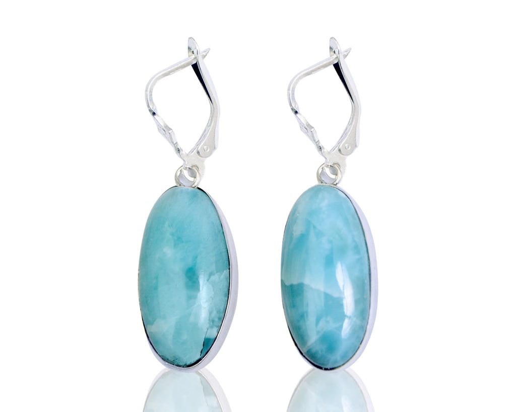 Earrings, oval pendants with 925 sterling silver lever-back closures, handmade with blue stones. Crafted artisanally.