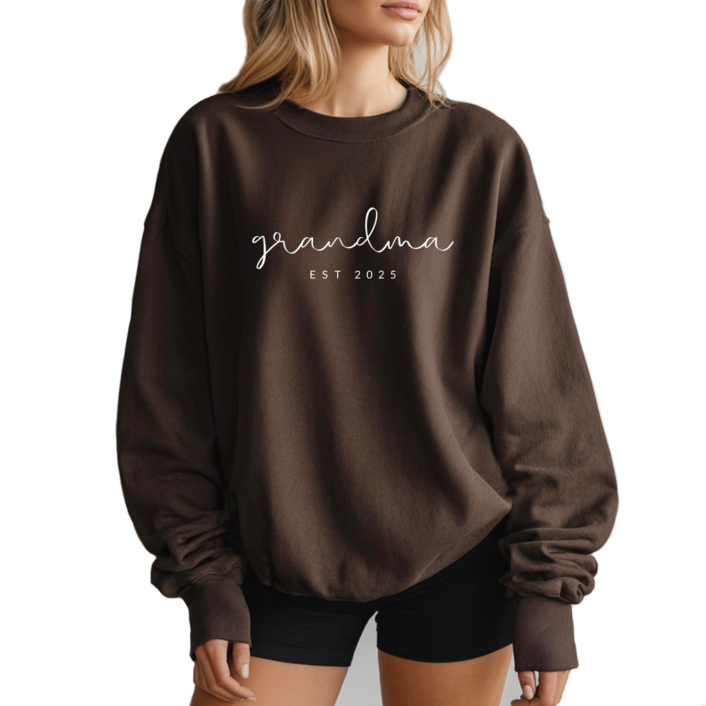 Verita Culture Grandma Custom Est Women's Long Sleeve Letter Print Graphic Shirts Pullover Tops Crewneck Sweatshirt Maroon