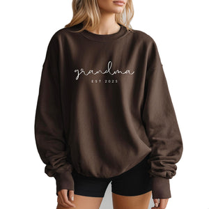 Verita Culture Grandma Custom Est Women's Long Sleeve Letter Print Graphic Shirts Pullover Tops Crewneck Sweatshirt Maroon