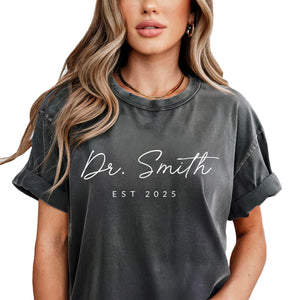 Dr Personalization Name Shirt, Cute Custom Future Doctor Gift, Last Name Shirt, Medical School Student graduatio Unisex Tee Pepper