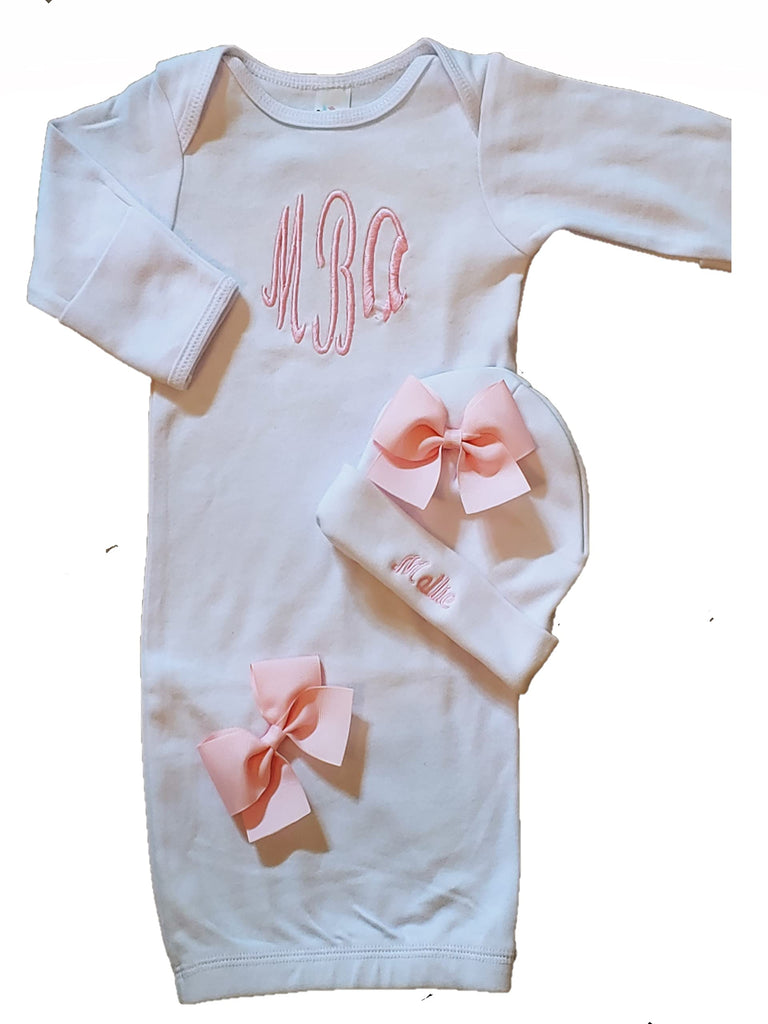Newborn Girl Coming Home Outfit Monogrammed Layette Gown with Beanie Layette Set Baby Shower Gifts White Pink 0 to 3 Months