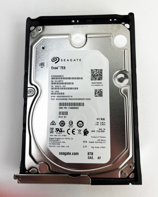 005050378 - EMC 300GB SAS 3Gb/s 10000RPM 2.5-inch Internal Hard Drive with 3.5-inch Tray for VMAX